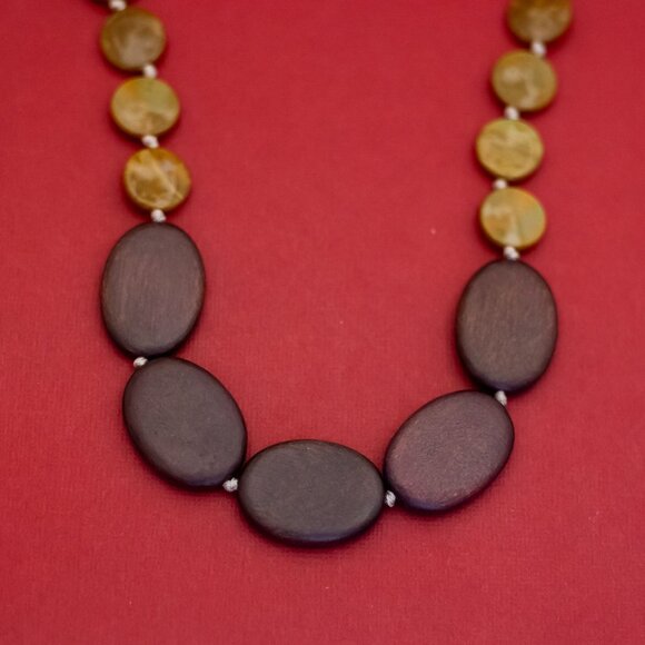 34 inch, Vintage Plastic & Wooden Oval Beaded Necklace - F51 - Picture 1 of 2